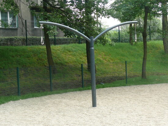 Hangelkarussell Tim
